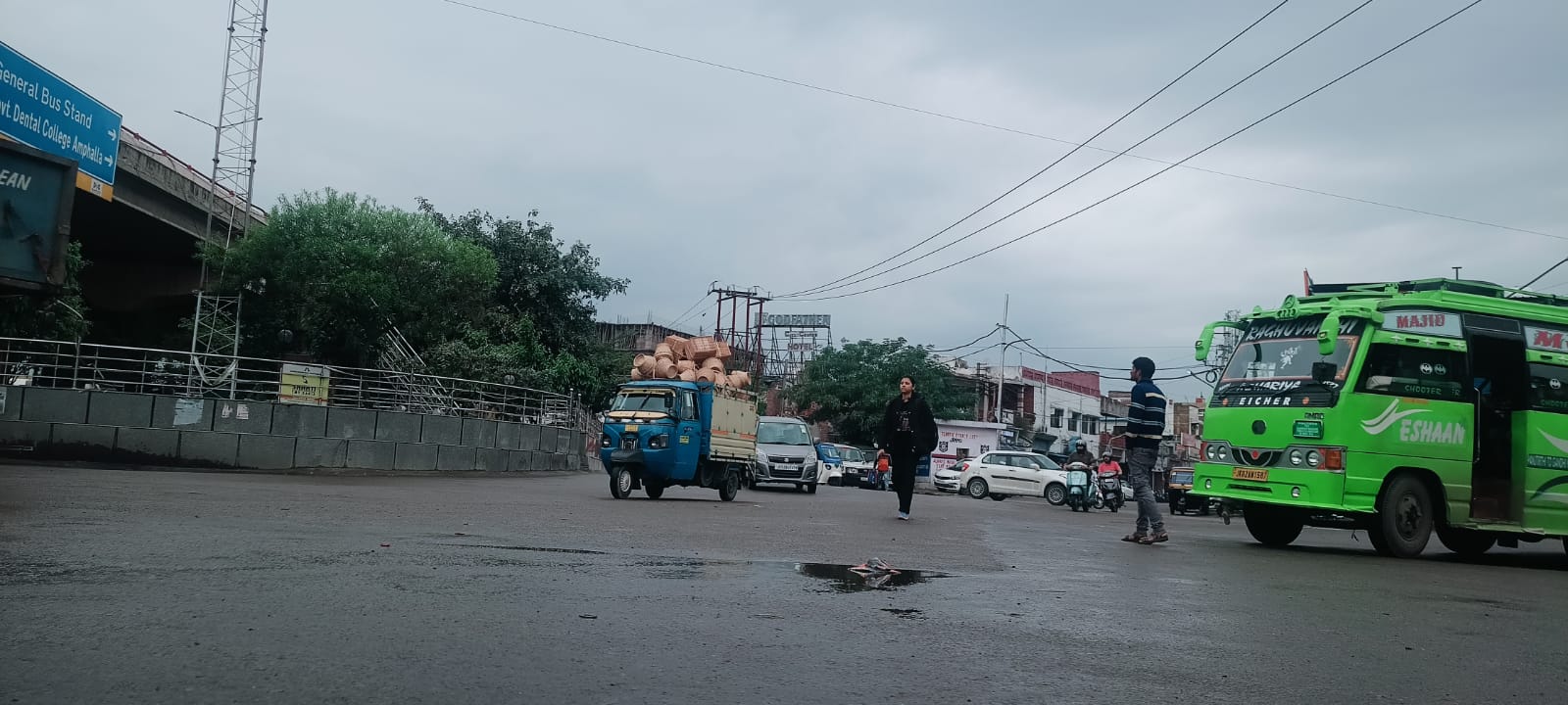 'Bad weather again in Jammu and Kashmir, rain continues'